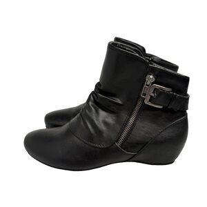 Baretraps Shera Bootie Women’s Size 8M Black Ankle Boots 1.5” Heel Comfort